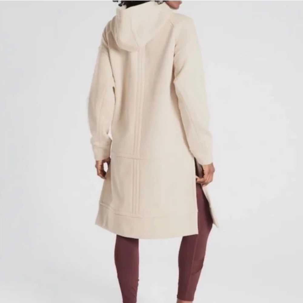 Athleta Tenacity Duster - Picture 2 of 10